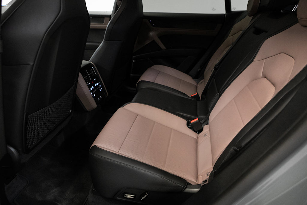 Thumbnail: 2026 Porsche Cayenne - 9