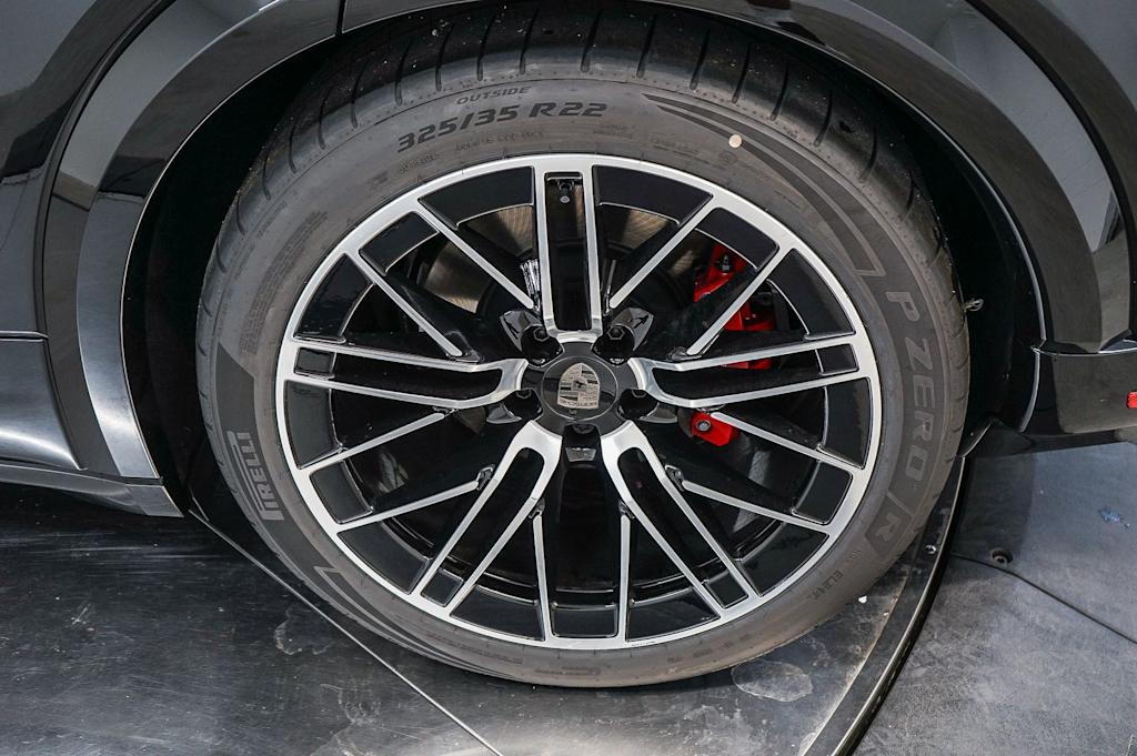 Thumbnail: 2026 Porsche Cayenne - 7