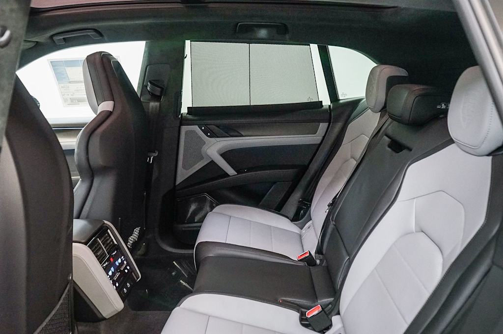 Thumbnail: 2026 Porsche Cayenne - 12