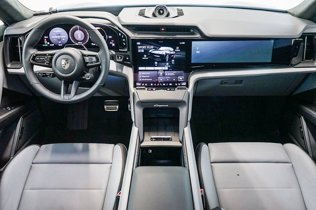 Thumbnail: 2026 Porsche Cayenne - 9