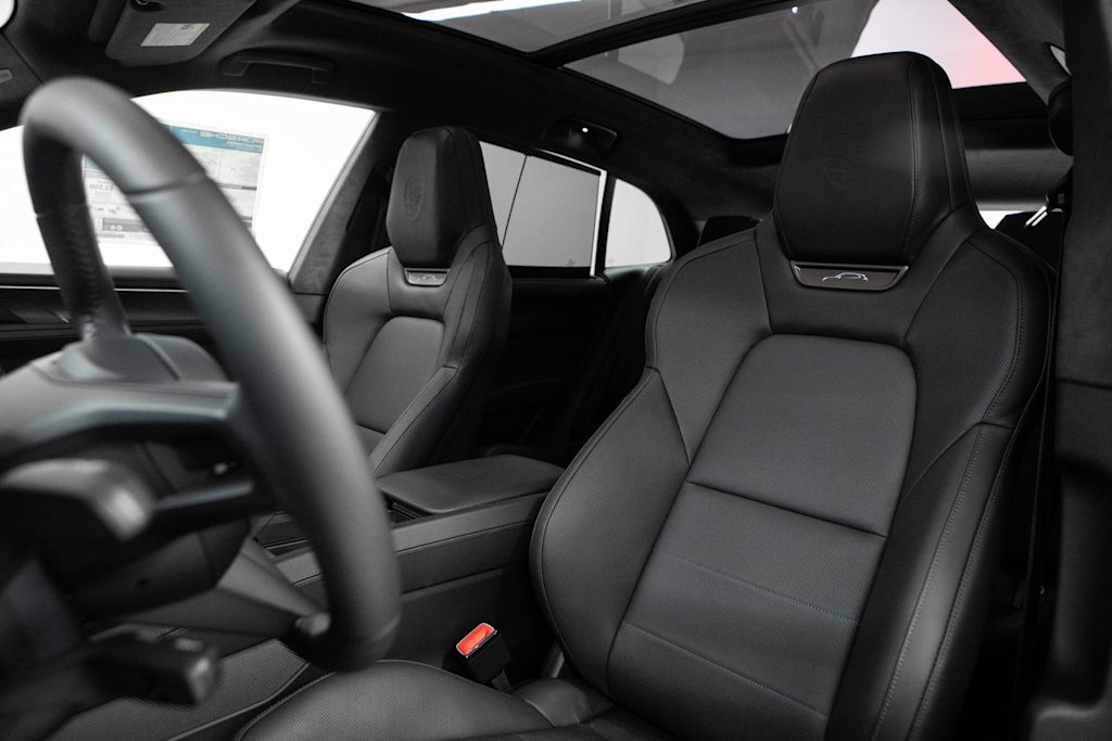 Thumbnail: 2026 Porsche Cayenne - 9
