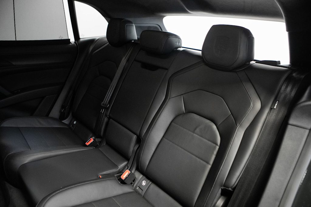 Thumbnail: 2026 Porsche Cayenne - 32