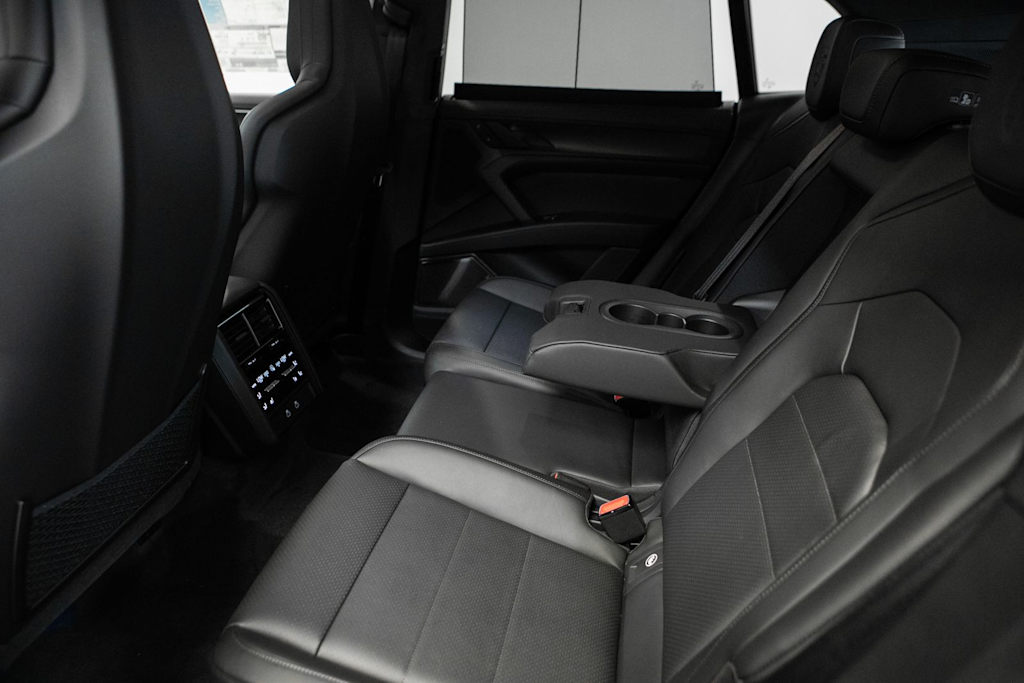 Thumbnail: 2026 Porsche Cayenne - 31