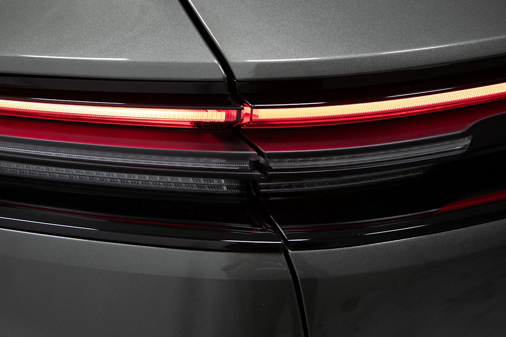 Thumbnail: 2025 Porsche Macan - 36