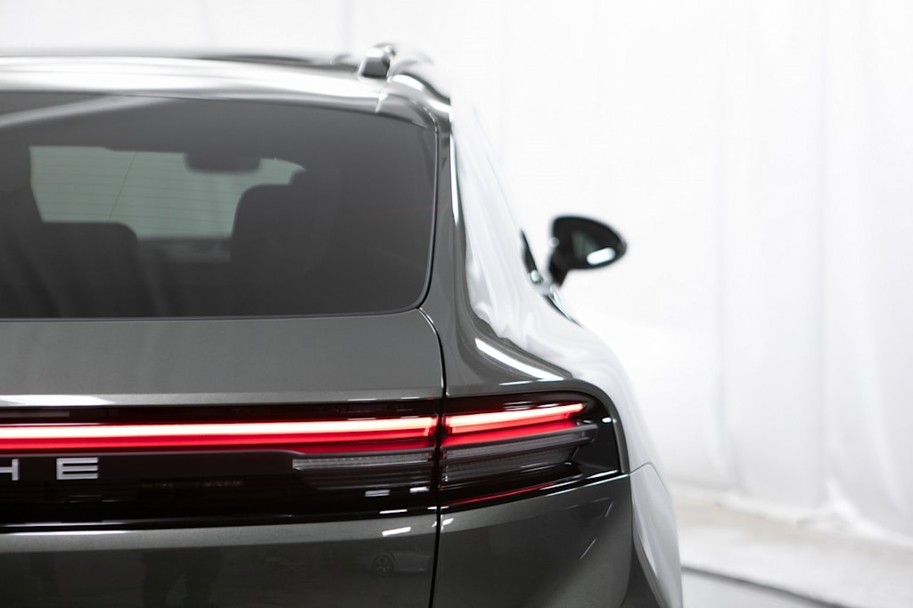 Thumbnail: 2025 Porsche Macan - 39