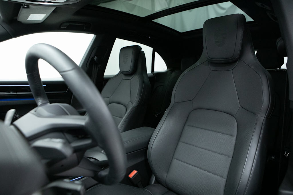 Thumbnail: 2025 Porsche Macan - 9