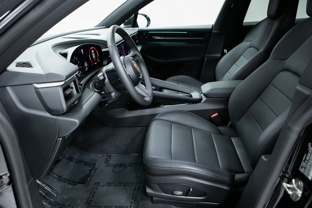 Thumbnail: 2025 Porsche Macan - 10