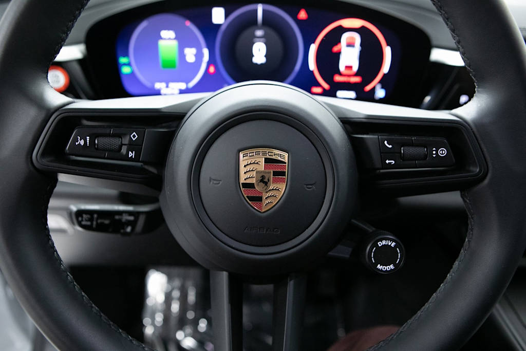 Thumbnail: 2025 Porsche Macan - 21