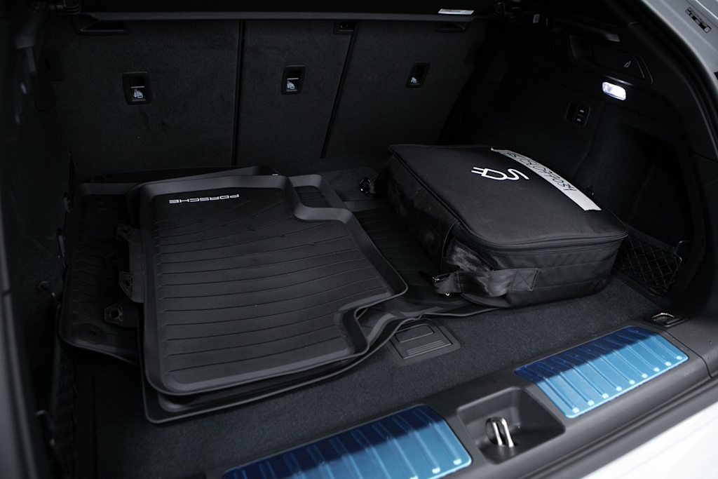 Thumbnail: 2025 Porsche Macan - 15