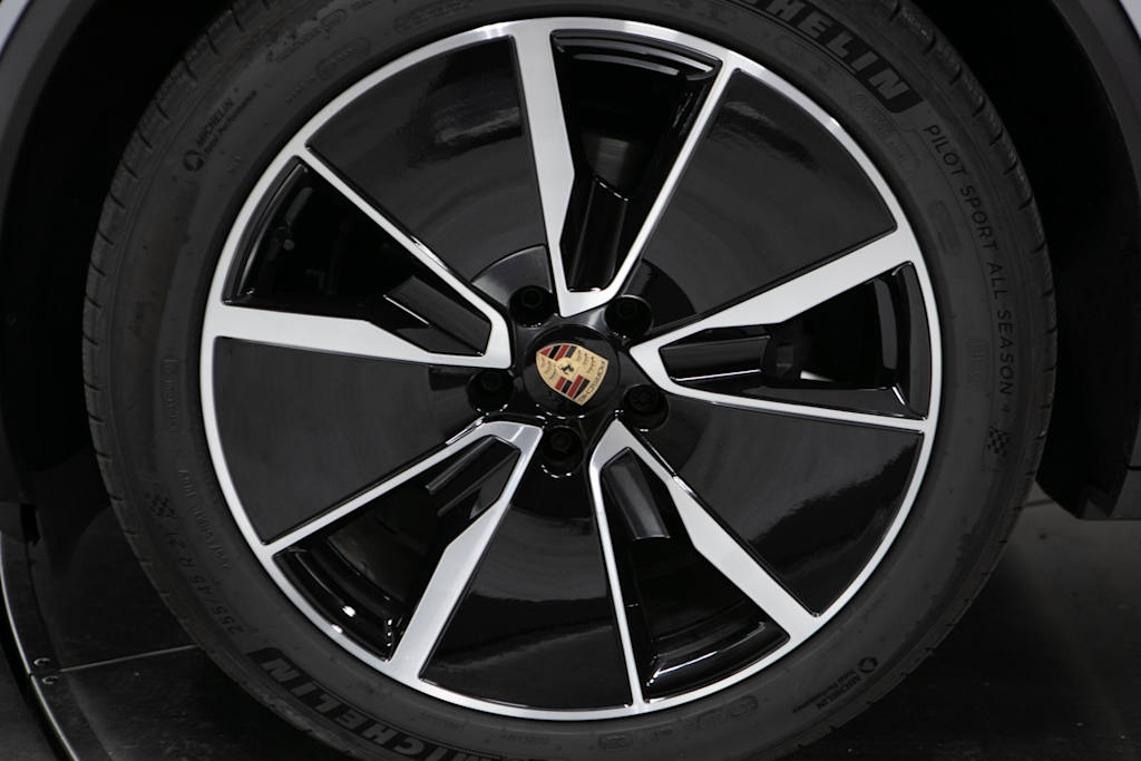 Thumbnail: 2025 Porsche Macan - 7