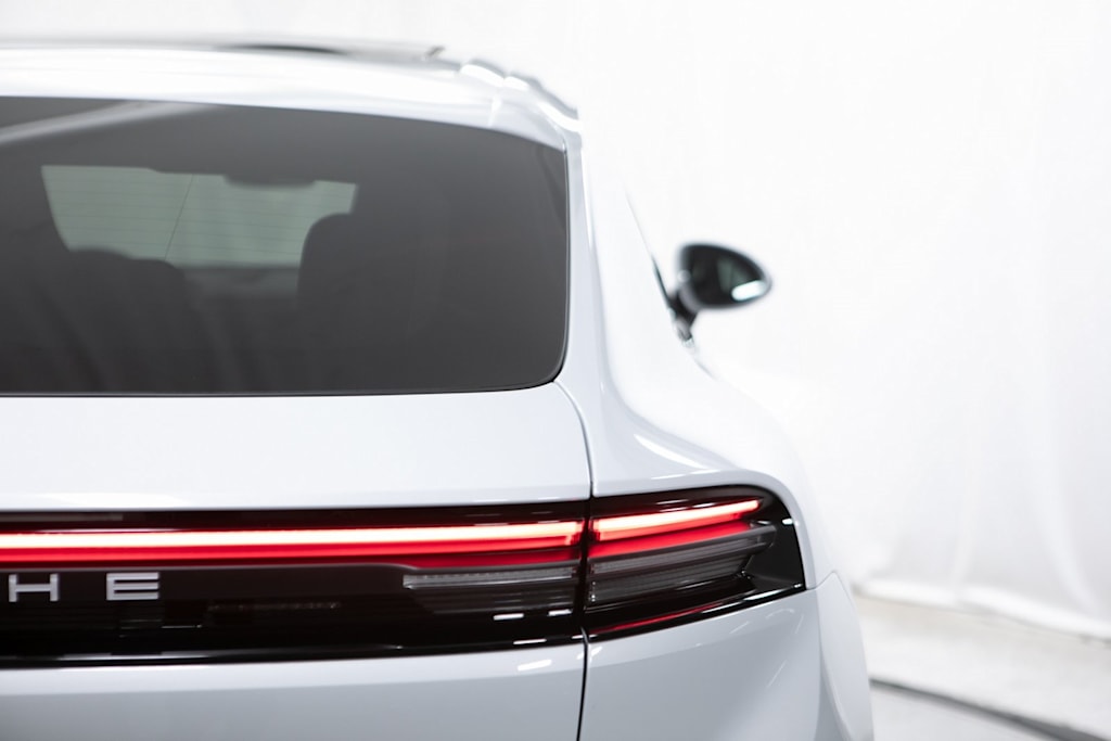 Thumbnail: 2025 Porsche Macan - 37