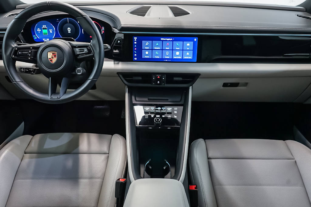 Thumbnail: 2026 Porsche Macan - 9