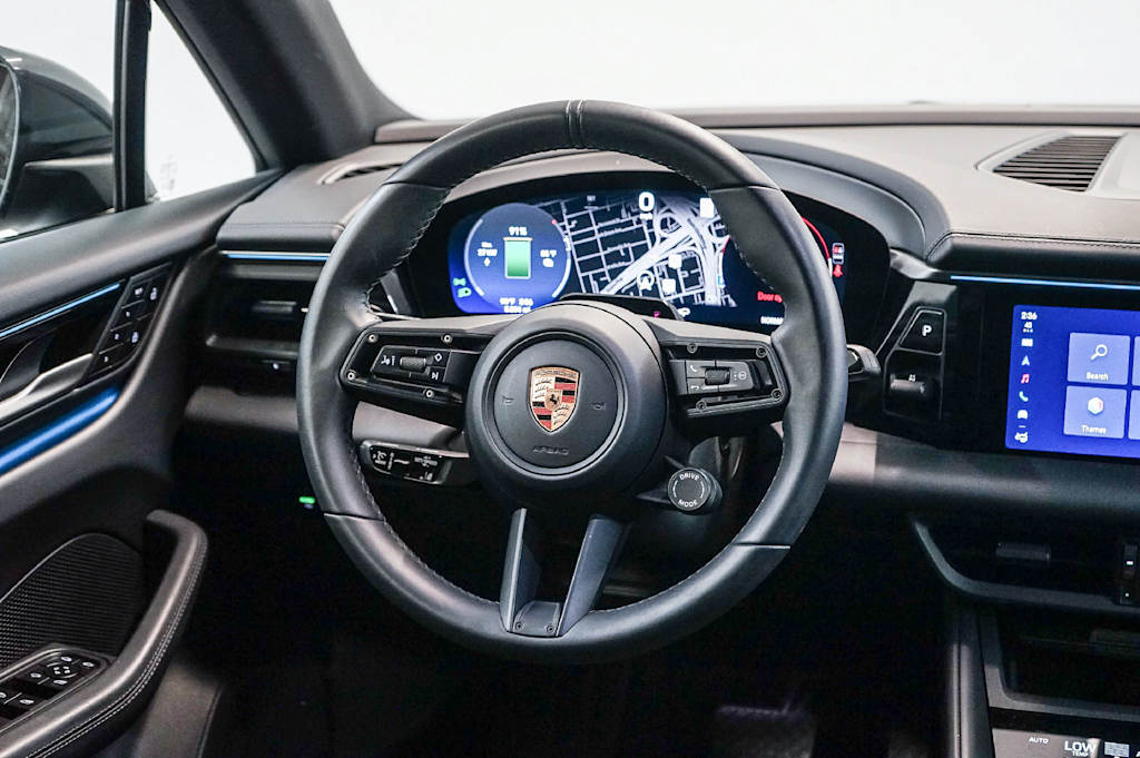 Thumbnail: 2026 Porsche Macan - 13