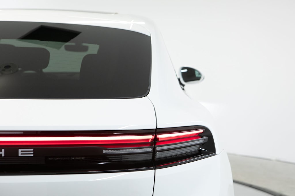 Thumbnail: 2026 Porsche Macan - 37