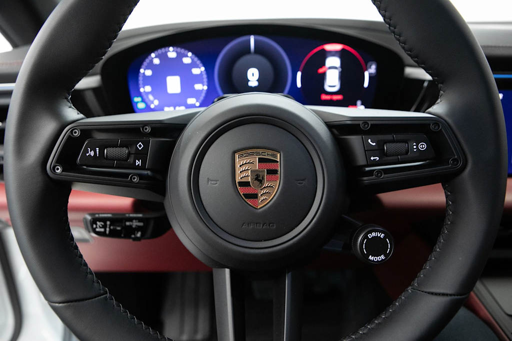 Thumbnail: 2026 Porsche Macan - 12