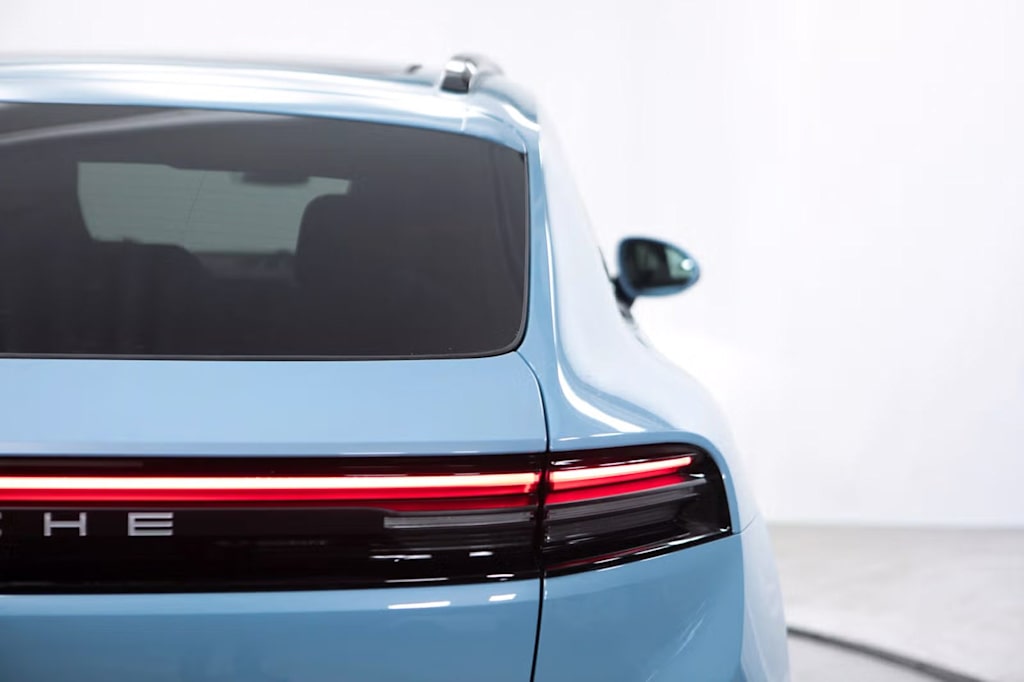 Thumbnail: 2026 Porsche Macan - 26