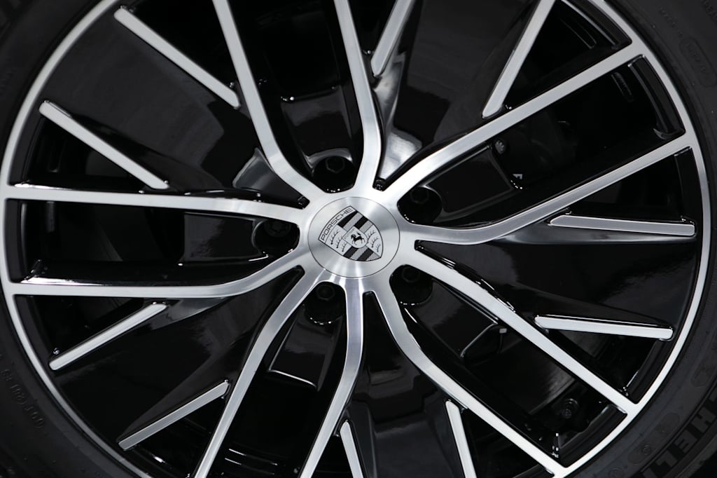 Thumbnail: 2026 Porsche Macan - 7