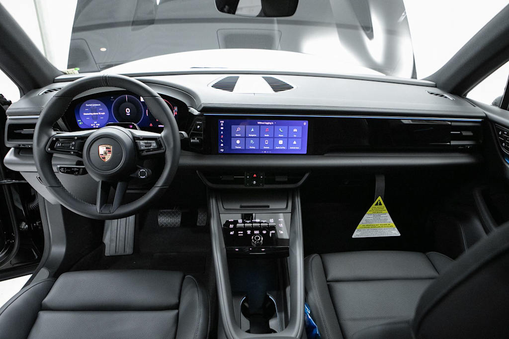 Thumbnail: 2026 Porsche Macan - 9