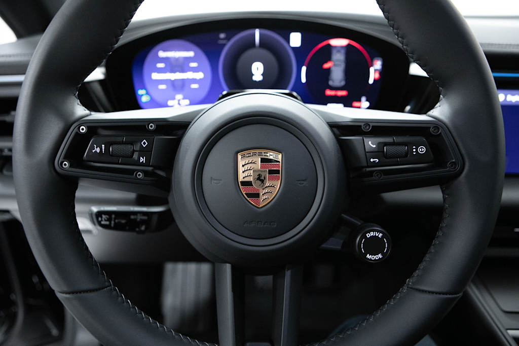 Thumbnail: 2026 Porsche Macan - 13
