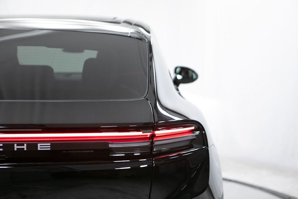 Thumbnail: 2026 Porsche Macan - 26