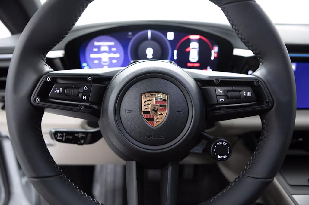Thumbnail: 2026 Porsche Macan - 13