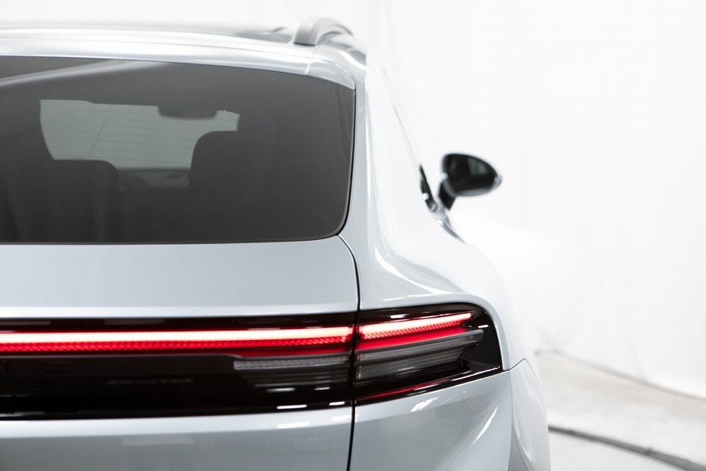 Thumbnail: 2025 Porsche Macan - 37