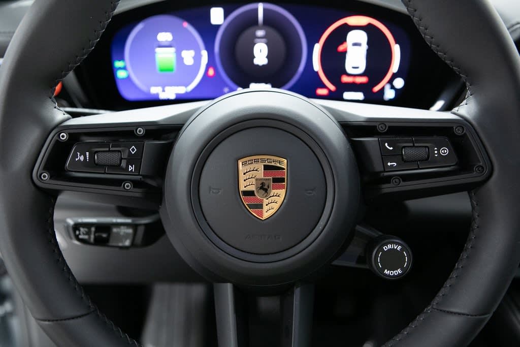 Thumbnail: 2025 Porsche Macan - 20