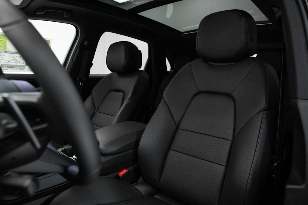Thumbnail: 2026 Porsche Cayenne - 9