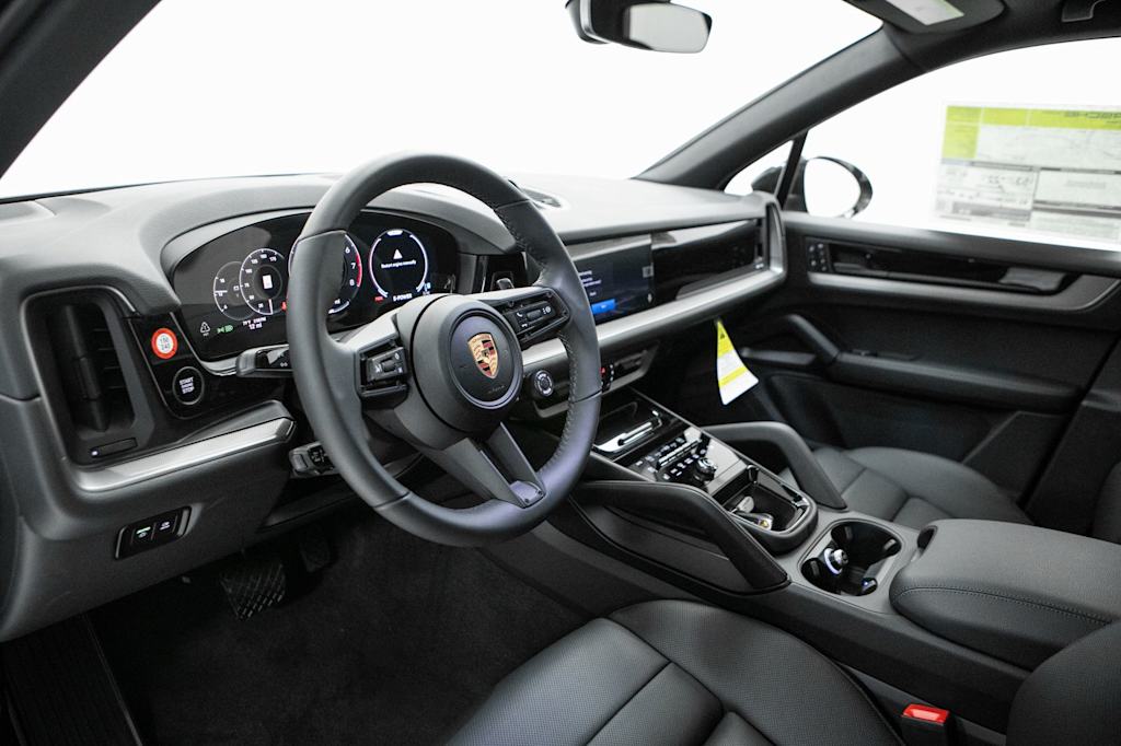 Thumbnail: 2026 Porsche Cayenne - 2