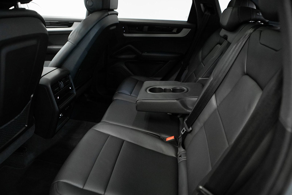 Thumbnail: 2025 Porsche Cayenne - 34