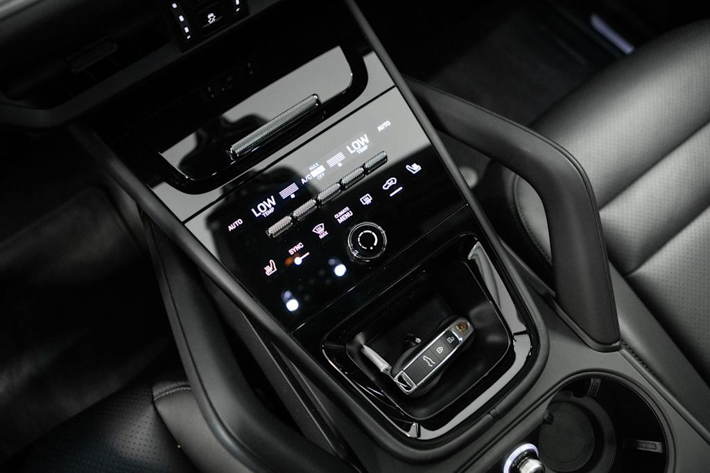 Thumbnail: 2025 Porsche Cayenne - 11