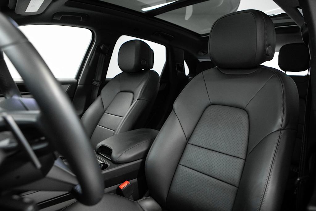 Thumbnail: 2025 Porsche Cayenne - 8