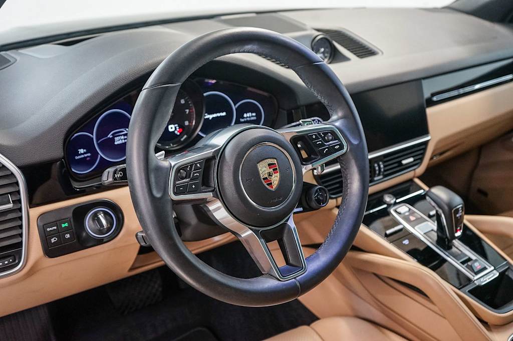 Thumbnail: 2023 Porsche Cayenne - 2