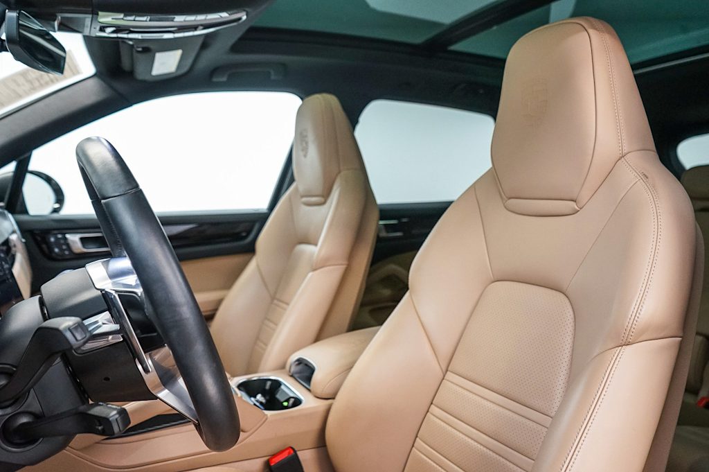 Thumbnail: 2023 Porsche Cayenne - 11