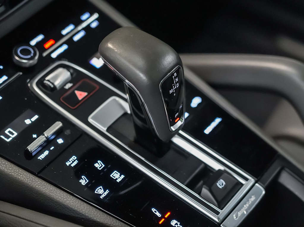 Thumbnail: 2023 Porsche Cayenne - 16