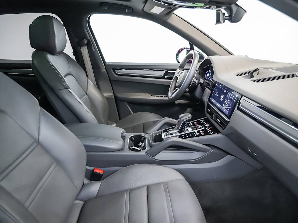 Thumbnail: 2023 Porsche Cayenne - 12