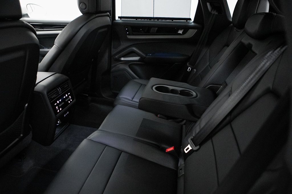 Thumbnail: 2026 Porsche Cayenne - 37