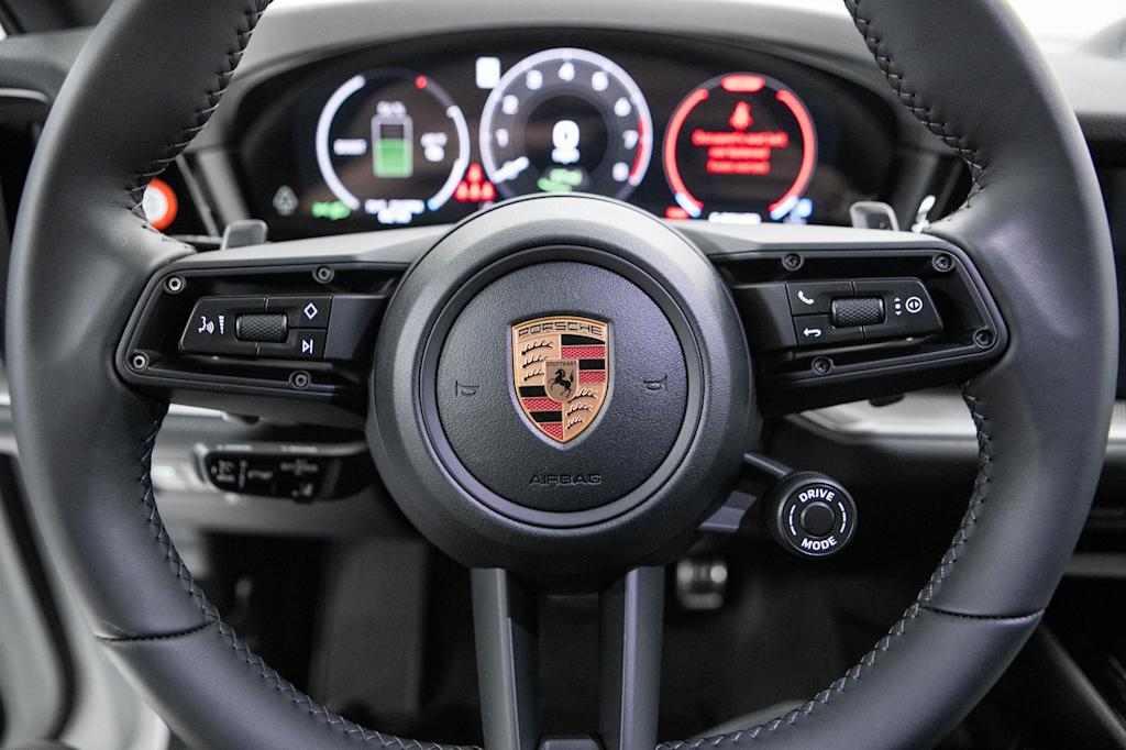 Thumbnail: 2026 Porsche Cayenne - 21