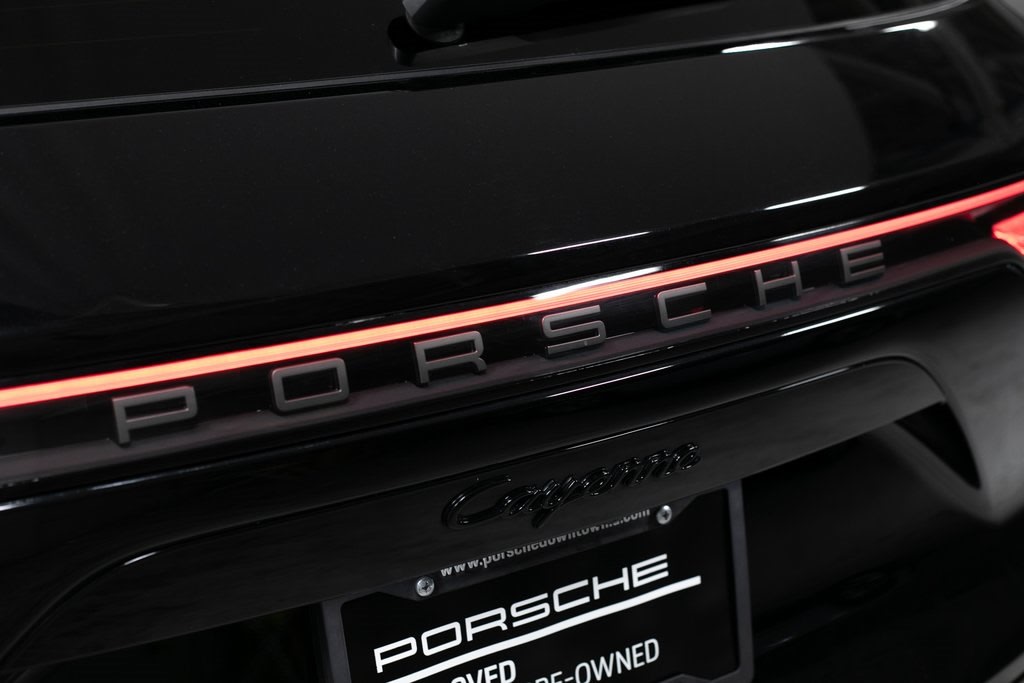 Thumbnail: 2022 Porsche Cayenne - 33