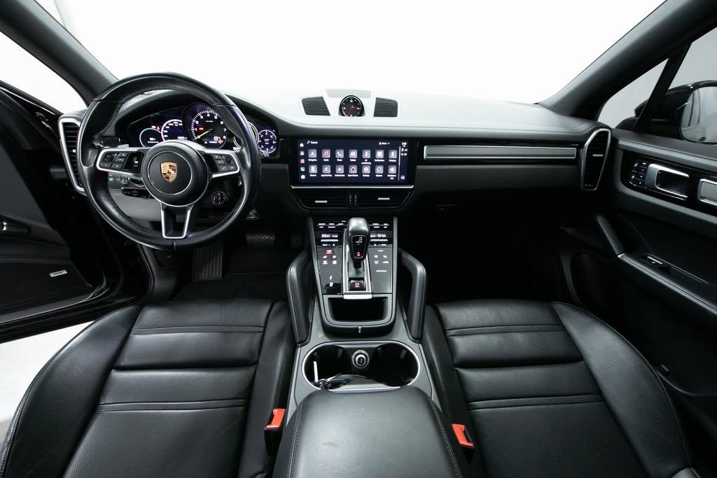 Thumbnail: 2022 Porsche Cayenne - 8