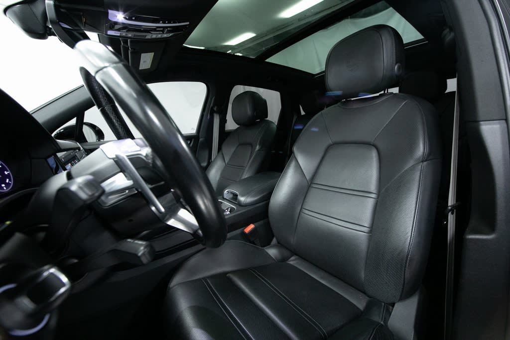 Thumbnail: 2022 Porsche Cayenne - 9