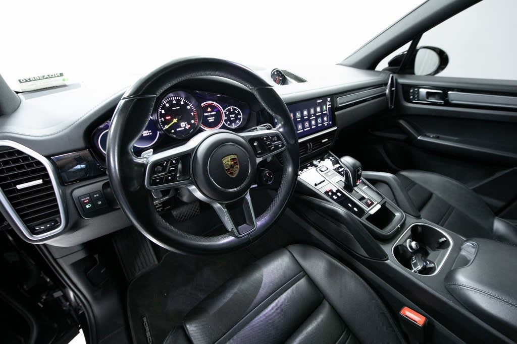 Thumbnail: 2022 Porsche Cayenne - 2