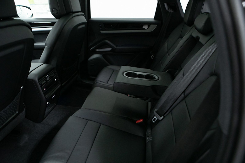 Thumbnail: 2026 Porsche Cayenne - 31