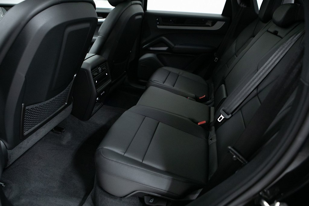 Thumbnail: 2026 Porsche Cayenne - 12