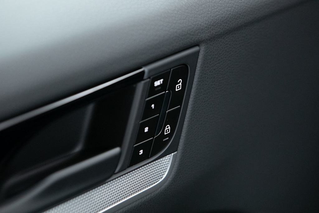 Thumbnail: 2026 Porsche Cayenne - 22