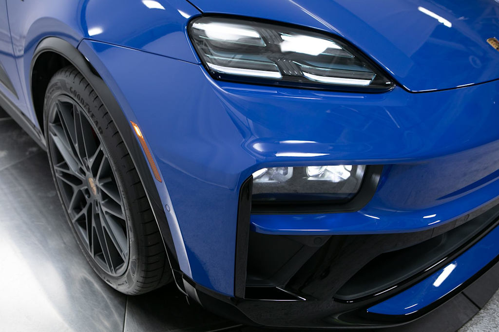 Thumbnail: 2026 Porsche Macan - 19