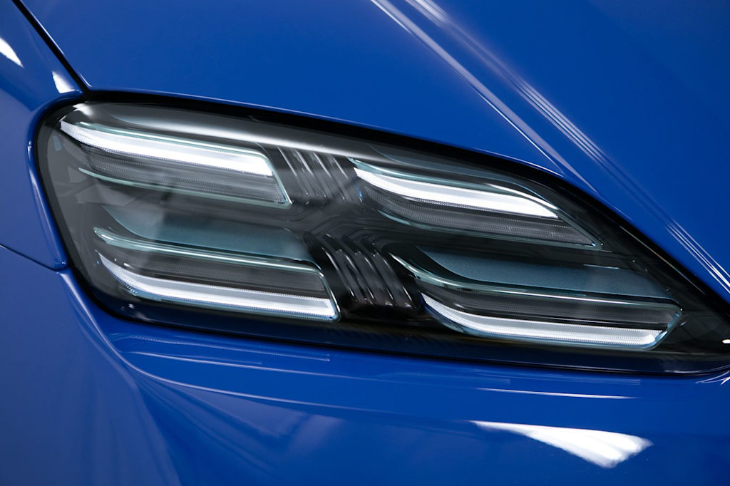 Thumbnail: 2026 Porsche Macan - 20