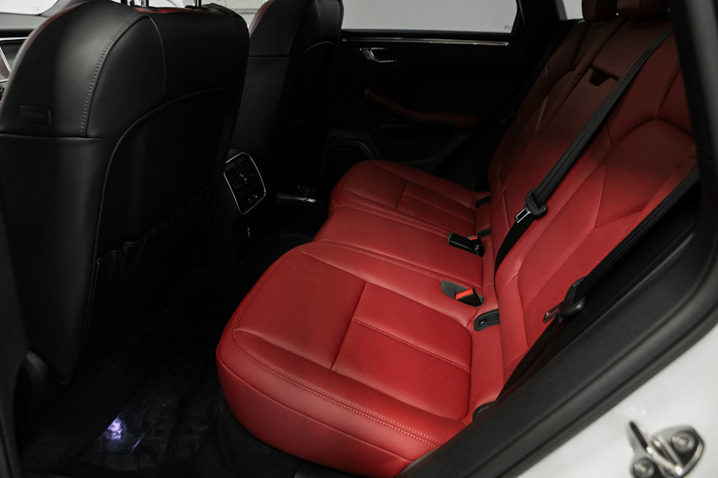 Thumbnail: 2026 Porsche Macan - 11