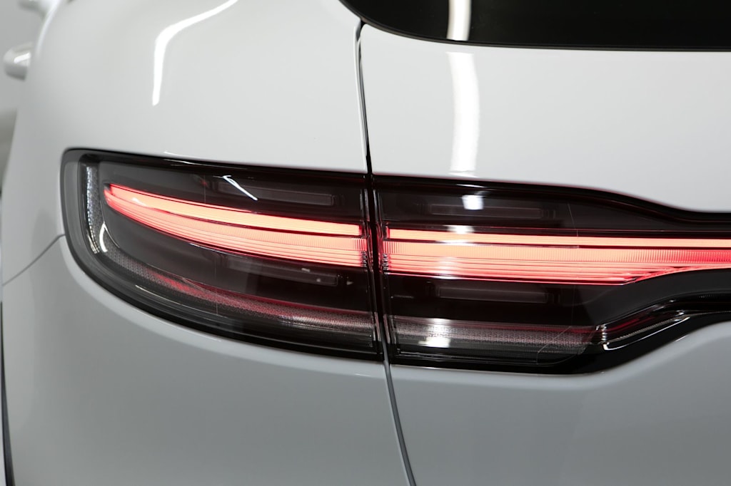 Thumbnail: 2026 Porsche Macan - 35