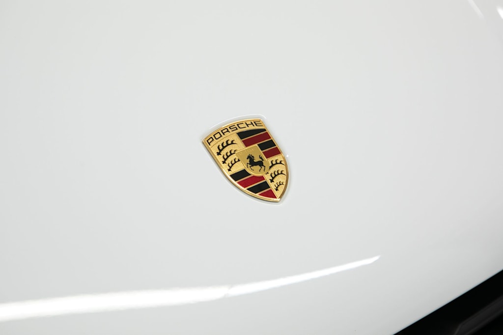 Thumbnail: 2026 Porsche Macan - 21